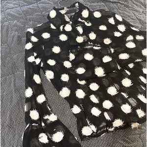 Black/white Vanessa Riley shirt